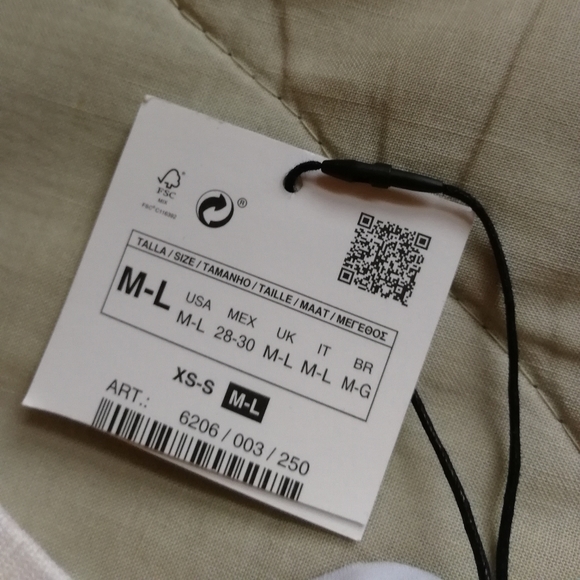 ZARA Sequin Beaded Blouse Lightweight Knit Sweater Top Medium-Large NWT - Picture 4 of 13